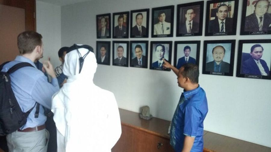 يجتمع طلاب جورج تاون مع عضو جمعية رواد الأعمال الشباب الإندونيسيين