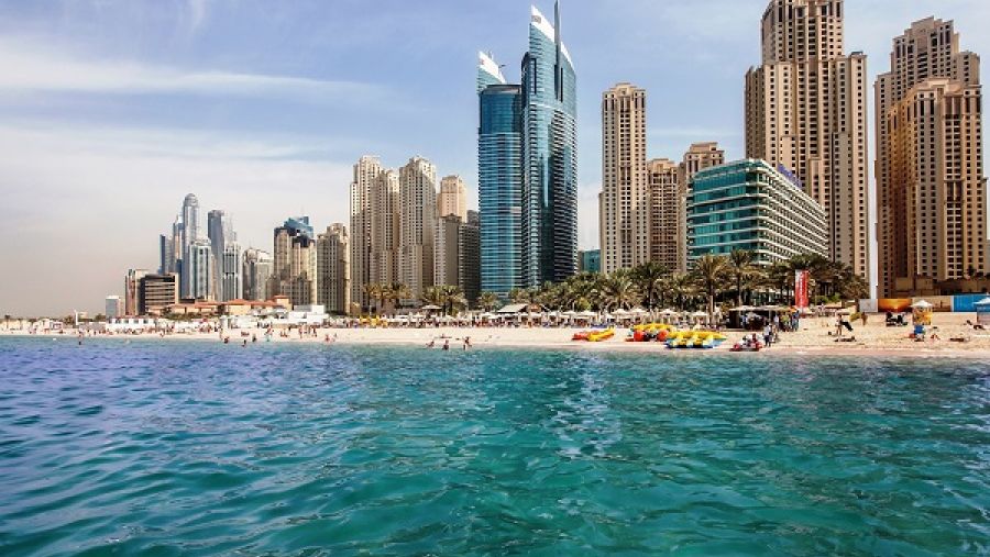 يتميز ’بيتشه‘ بديكوراته الأنيقة وموقعه المميز الذي يسمح لرواده بالاستمتاع بإطلالاتٍ آسرة تستحق الزيارة بكلّ تأكيد.