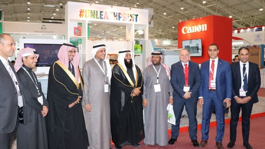 ستستعرض «كانون» خلال هذه المشاركة أحدث التقنيات التي من شأنها تلبية التطلعات المتنامية والمنشودة من قبل الطابعات التجارية، وأقسام النشر والطباعة في الشركات من كافة الأحجام والأنواع.
