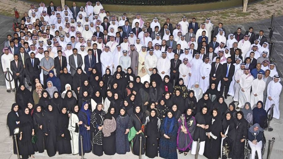 نظم بيت التمويل الكويتي- البحرين الاجتماع السنوي للموظفين في فندق آرت روتانا بجزر أمواج ، وذلك في إطار احتفال البنك بمرور 15 عاماً على تأسيسه.
