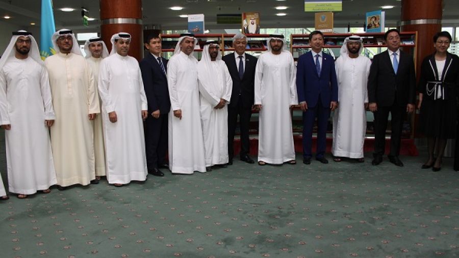 تطرق الوفد الزائر إلى دعوة هيئة دبي للثقافة والفنون للمشاركة في معرض "إكسبو أستانا 2017" الذي ستقام فعالياته في الجمهورية الكازاخستانية.