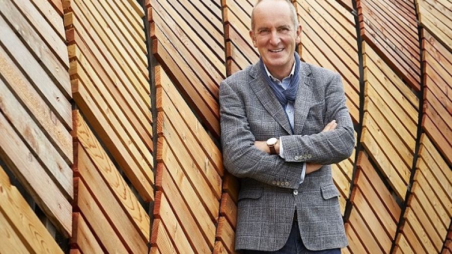 كيفن مكلود , مقدم برنامج  Grand Designs UK