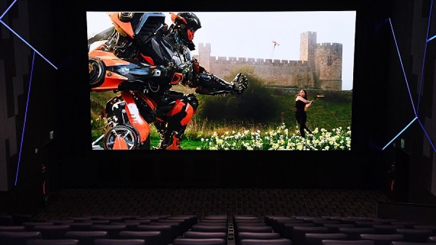 أول شاشة سينمائية بتقنية الـ LED