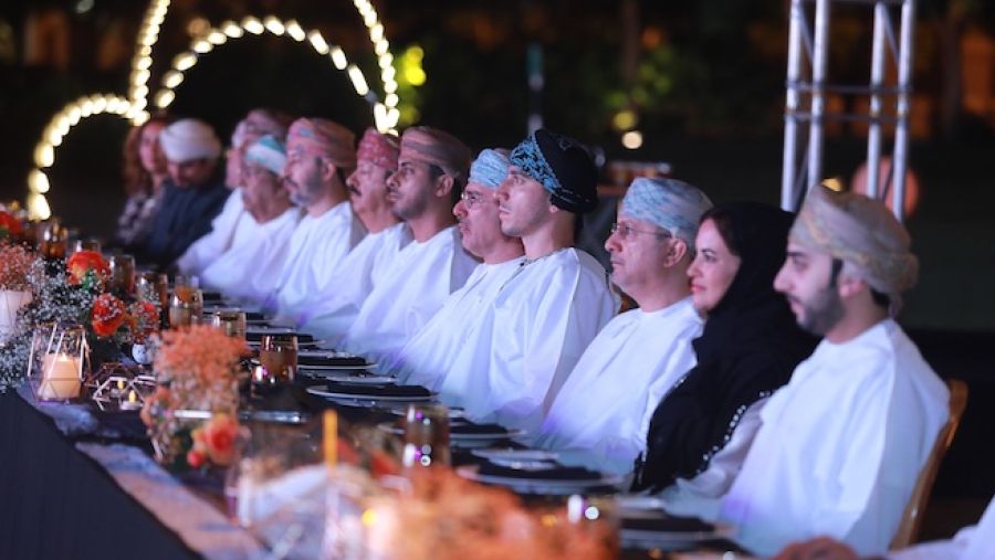 فريق مجلس إدارة صحار الدولي بقيادة رئيس المجلس الفاضل محمد بن محفوظ العارضي