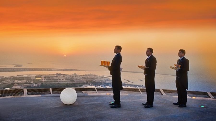 ستقام تجربة مهبط الطائرات يوم الجمعة، 11 يناير 2019، لمدة 90 دقيقة، خلال فترة مغيب الشمس.