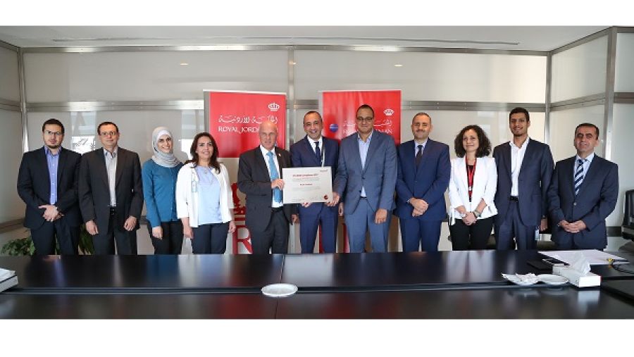 فرق العمل من كلا الشركتين