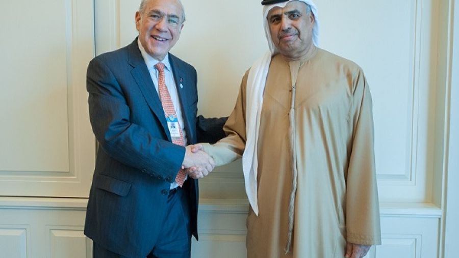 عبيد حميد الطاير يلتقي مع خوسيه أنخيل غوريا الأمين العام لمنظمة التعاون الاقتصادي والتنمية.