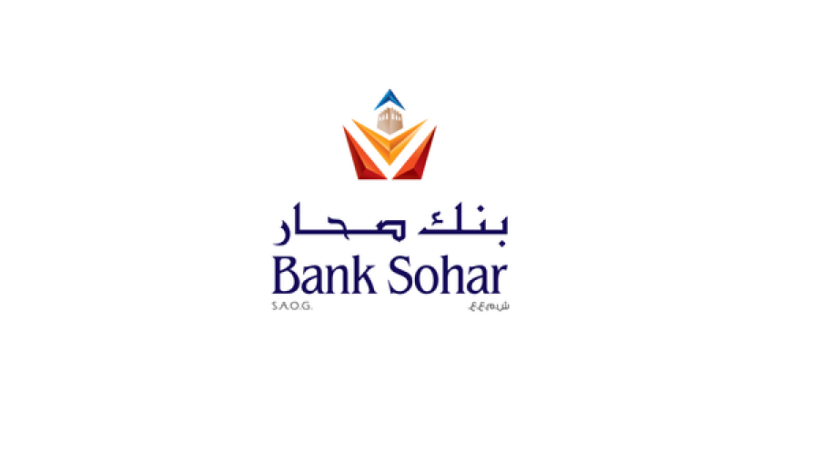 خلال المعرض قام فريق بنك صحار باستعراض مجموعة من الخدمات والمنتجات المصممة خصيصا لتلبية احتياجات قطاع المؤسسات الصغيرة والمتوسطة.