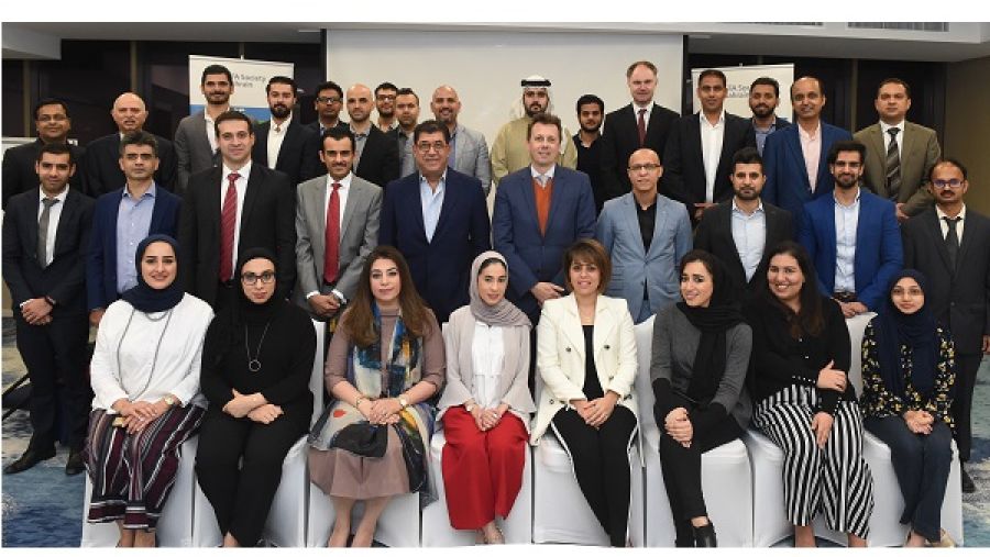 خلال ندوة من تنظيم جمعية المحللين الماليين المعتمدين في البحرين.