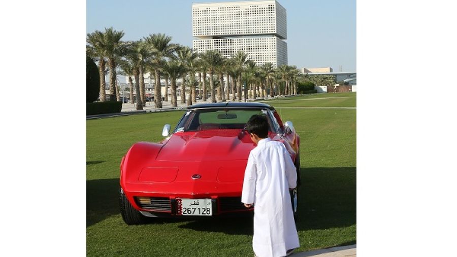 سيارة كلاسيكية معروضة في إطار فعالية مؤسسة قطر: "مدينة تعليمية متحدة"، التي نظمها القادة الطلابيون كجزء من الاحتفالات باليوم الوطني للدولة