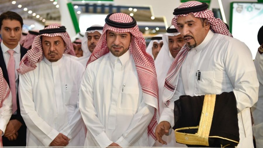 خلال الحدث