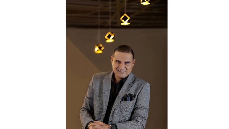 مراد مصطفى الصباح, مديراً عاماً الفندق