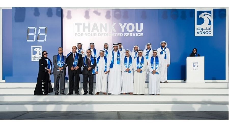 المكرمون عملوا في أدنوك لفترات تمتد من عشرة إلى أربعين عاماً.