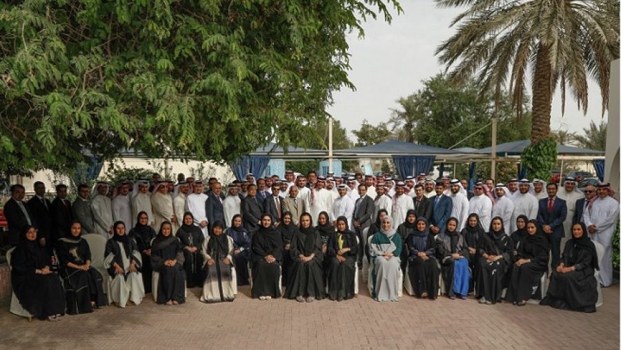 موظفين بيت التمويل الكويتي – البحرين خلال اللقاء