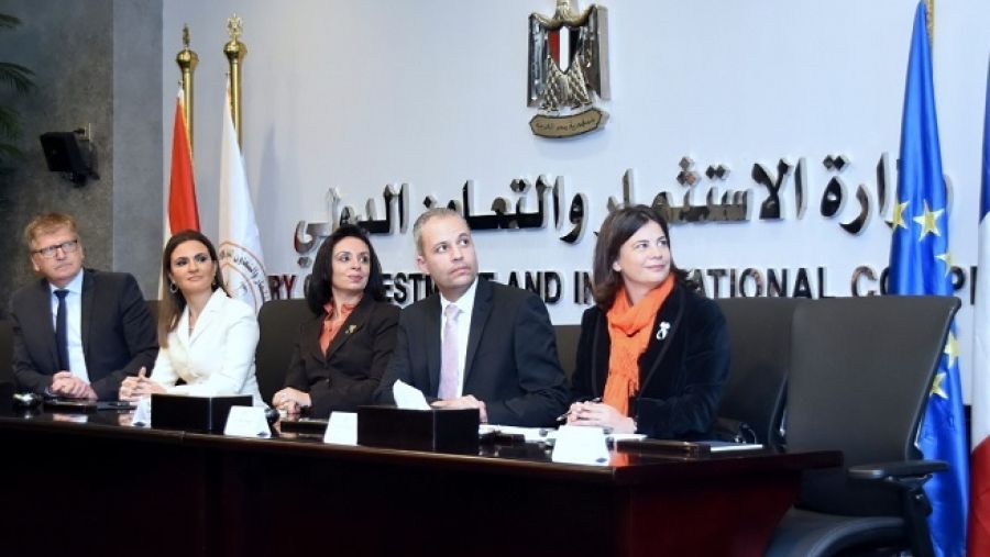 خلال الحدث