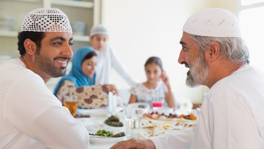 الخيمة الرمضانية المكيفة هي المكان المفضل للزوار خلال شهر رمضان المبارك