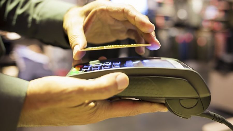 البطاقات بدون تماس والمحافظ الرقمية