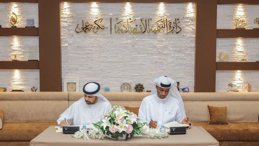 وقع الاتفاقية كل من سعادة علي عيسى النعيمي، مدير عام دائرة التنمية الاقتصادية، وسعادة يافع عيد الفرج، مدير عام دائرة الأراضي والتنظيم العقاري بالتكليف.