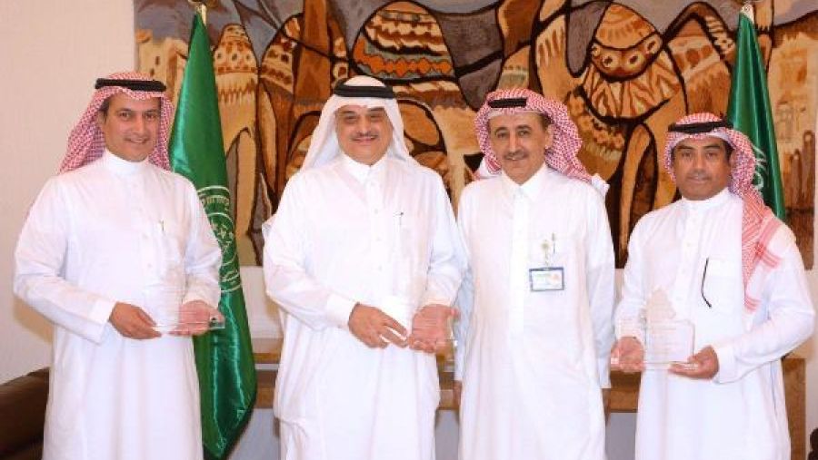 يأتي هذا التكريم في إطار دراسة شاملة أعدتها مؤسسة النقد لجميع البنوك المقدِمة لخدمة الصراف الآلي وإدارة النقد في المملكة لقياس كفاءات البنوك التشغيلية. 