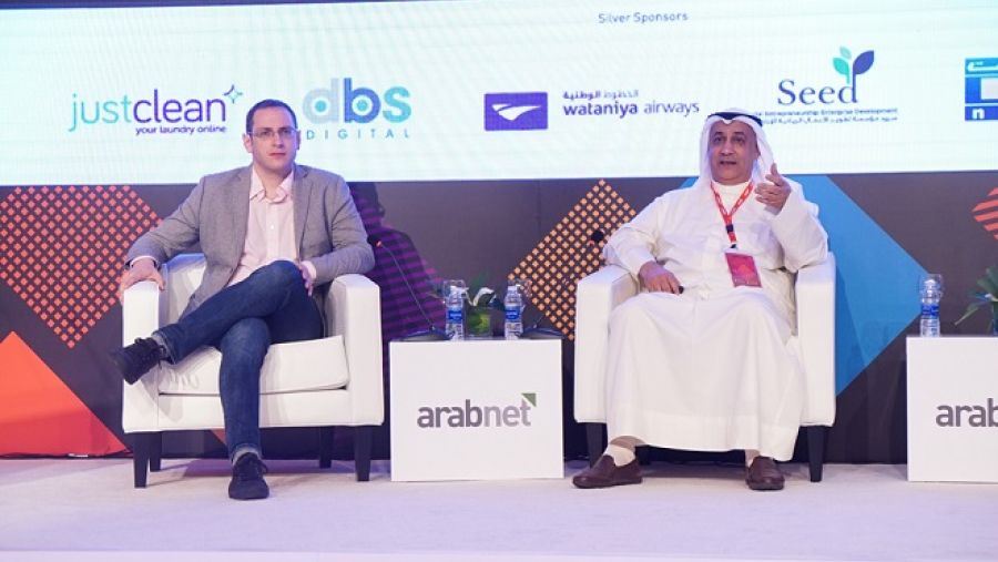 البنك يتابع السوق بشكل مستمر، ويبحث عن فرص استثمار أو شراكة أو الاستحواذ على تكنولوجيا Fintech