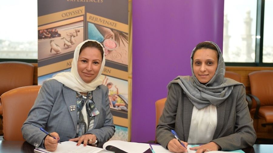 حضر توقيع الاتفاقية كلاً من السيدة دلال الغيص مدير عام الخدمات المصرفية للأفراد ببنك البحرين الإسلامي، والسيدة شهناز القصير الرئيس التنفيذي للعمليات في سفريات داداباي.
