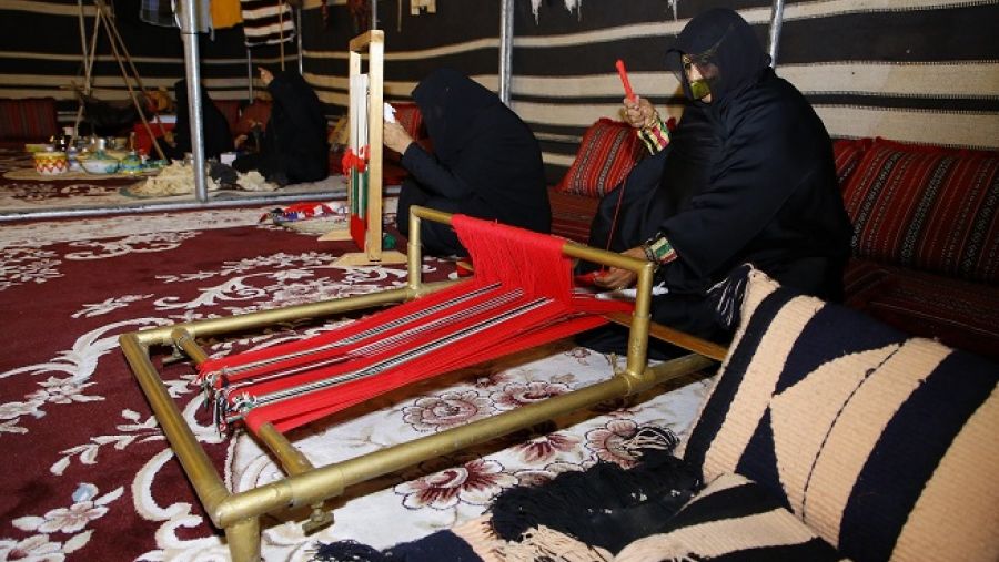 سيكتشف الزوار في هذا الشهر طريقة استفادة أبناء البادية من الموارد النادرة، والتعرف إلى أنواع شتى من أدوات العيش ومستلزمات الحياة.