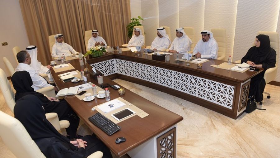 ستقبل أحمد محبوب مصبح مدير جمارك دبي منصور بوعصيبه المدير التنفيذي لمؤسسة الاتصالات المتخصصة "نداء".