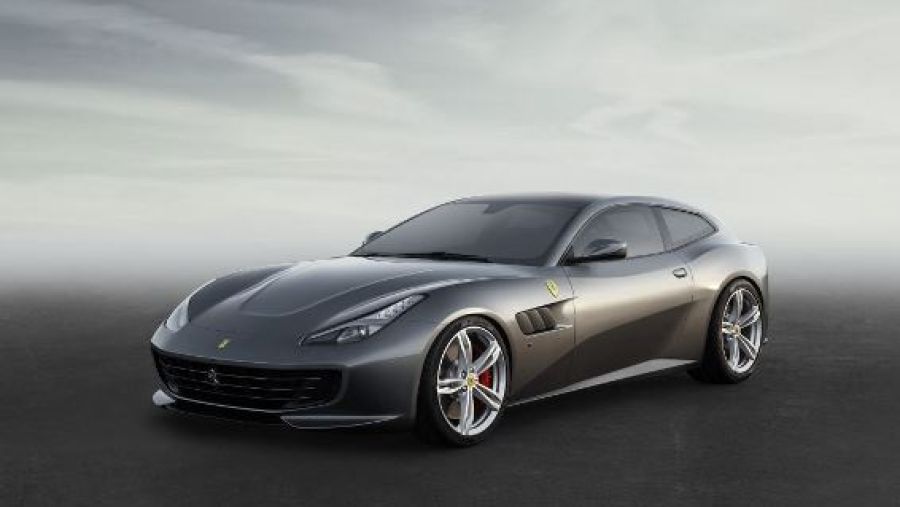 سيّارة فيراري GTC4Lusso