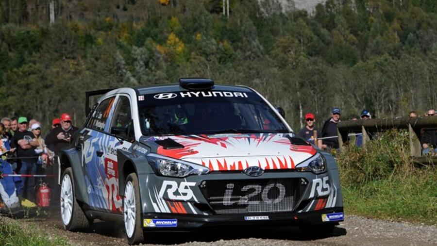 السيارة i20 R5