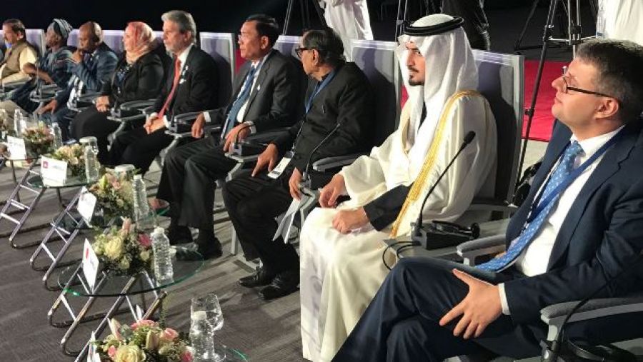 خلال المؤتمر