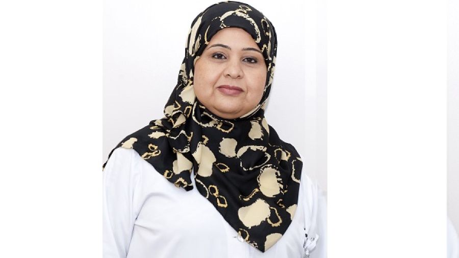 الدكتورة بثينة ابراهيم العويناتي، استشاري أول الأمراض الباطنية بالمركز الوطني للسكري