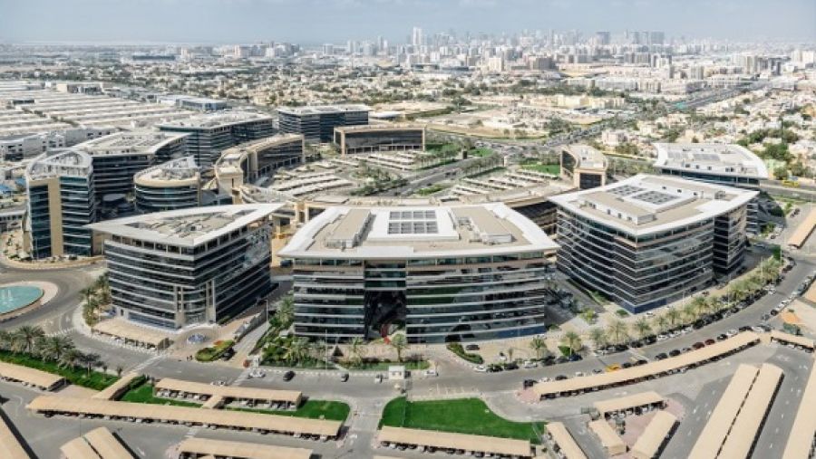 المنطقة الحرة بمطار دبي