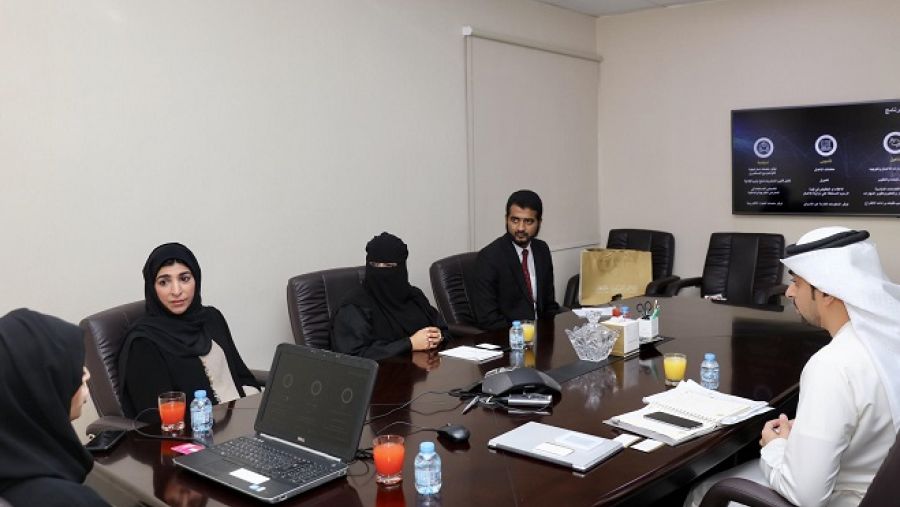 خلال الإجتماع مع الوفد