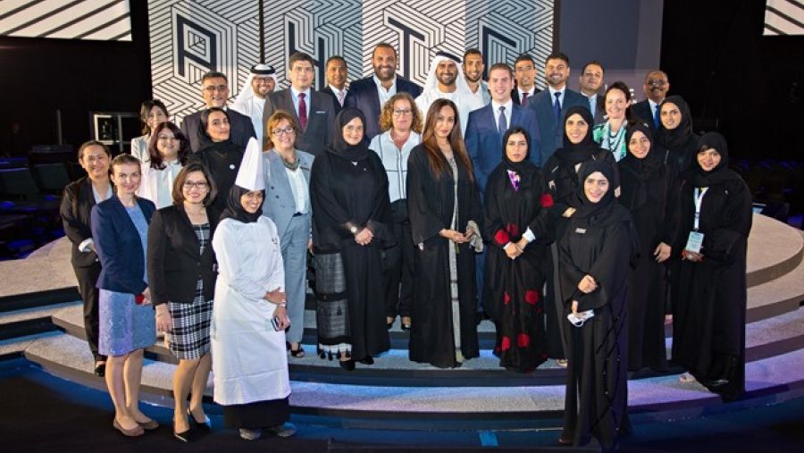 تمثلت مشاركة الكلية في استعراض جهودها في عملية توطين القطاع السياحي في إمارة دبي أمام المشاركين في المؤتمر.