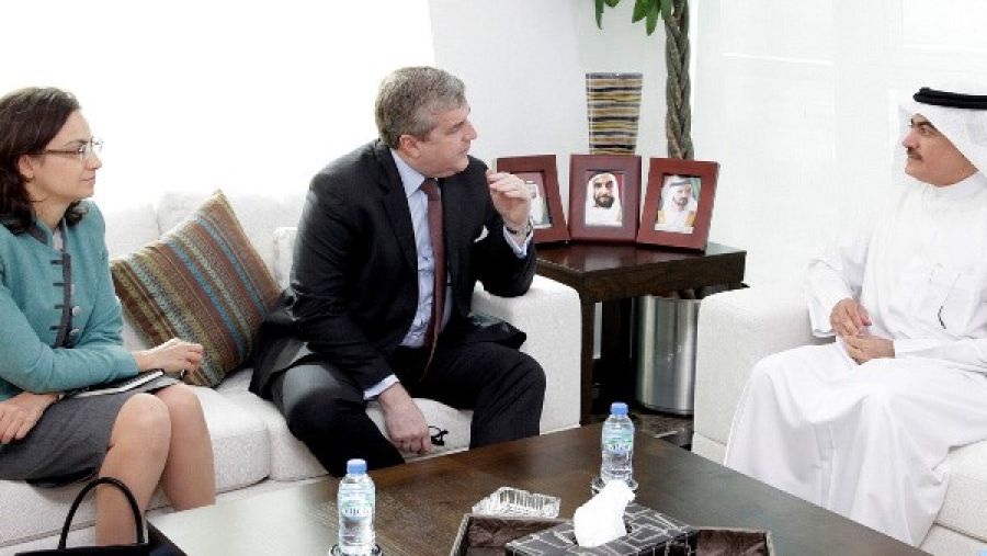 خلال الزيارة