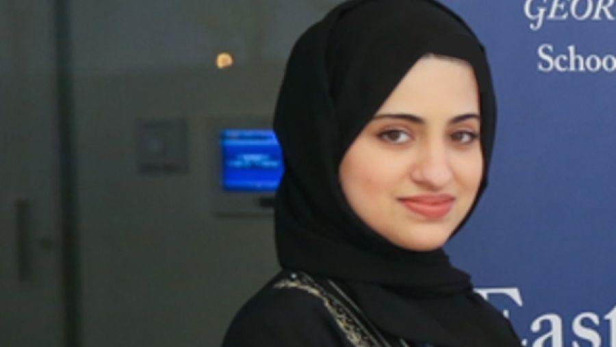 خولة الدرباستي، رئيسة تحرير المجلة والطالبة في جورجتاون