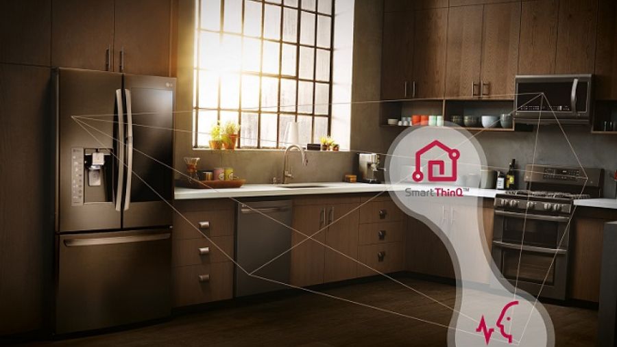 استخدام الأجهزة المنزلية والإلكترونيات والروبوتات الأكثر ذكاءً سيؤدي حكمًا إلى تطوير الإمكانيات البشرية وزيادة الإنتاجية والكفاءة وتحسين النمو الاقتصادي.