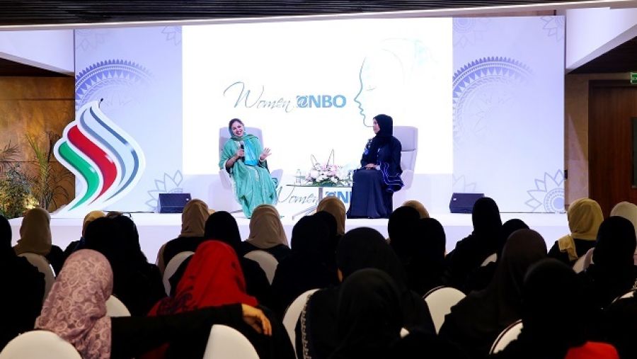 تحدثت ضيفات المبادرة أمام الحضور حيث استعرضن تجاربهن الشخصية والتحديات التي واجهتهن وكيف نجحن في تجاوزها. 