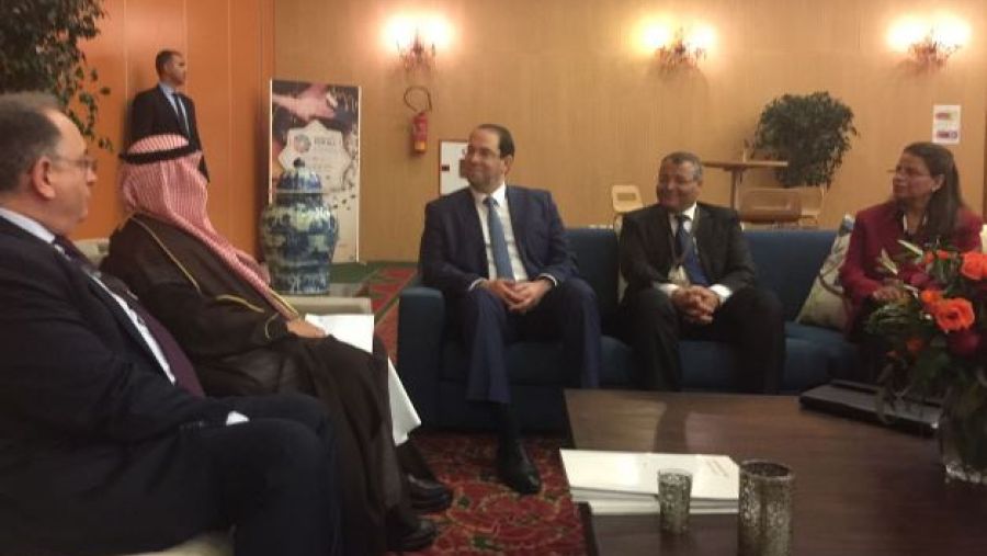 جانب من الاجتماع الذي جمع بين معالي الدكتور عبدالرحمن الحميدي المدير العام ورئيس مجلس إدارة صندوق النقد العربي، ودولة رئيس وزراء الجمهورية التونسية يوسف الشاهد