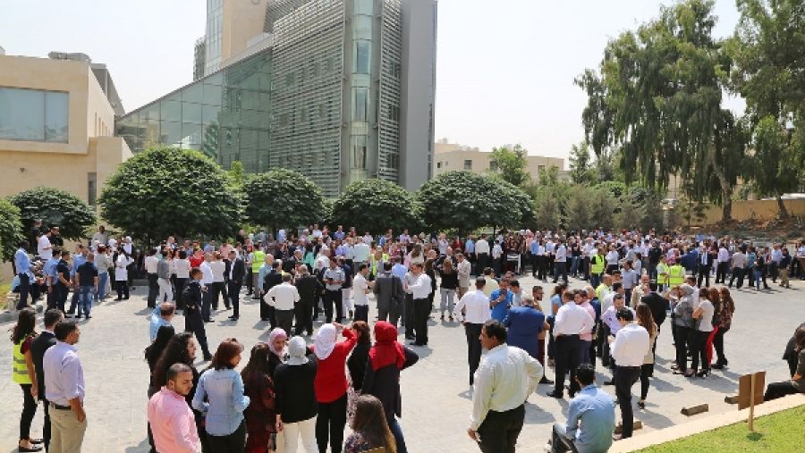خلال الحدث
