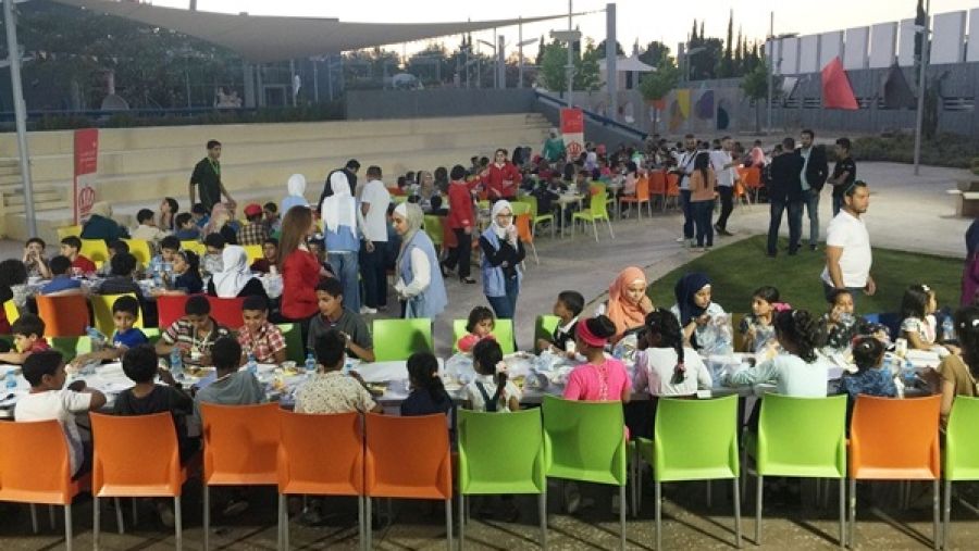 تضمن حفل الافطار الذي حضره ما يزيد عن 250 طفل مشاهدة فقرات متنوعة من مسرح الدُمى والعرائس اضافة الى جولة في المتحف.