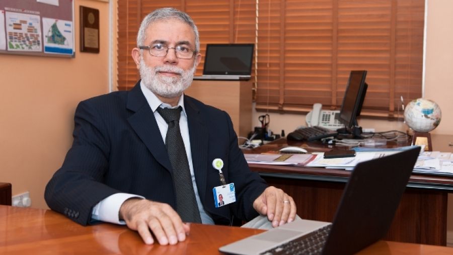 البروفيسور عبد البديع أبو سمرة، رئيس إدارة الطب الباطني بمؤسسة حمد الطبية ومدير المعهد الوطني للسكري والسمنة وأمراض الأيض.