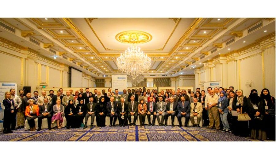 المشاركون والمتحدثون خلال الورشة