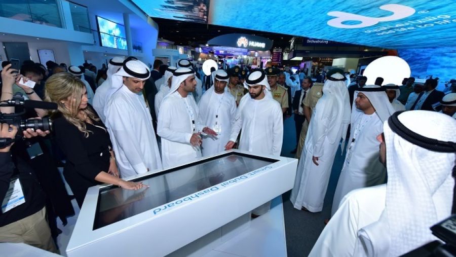 سيتم تعريف زوار المنصة بأحدث المفاهيم التي طورتها الشركة لدعم التحول الذكي الذي تشهده الدولة عبر كافة مجالاتها.