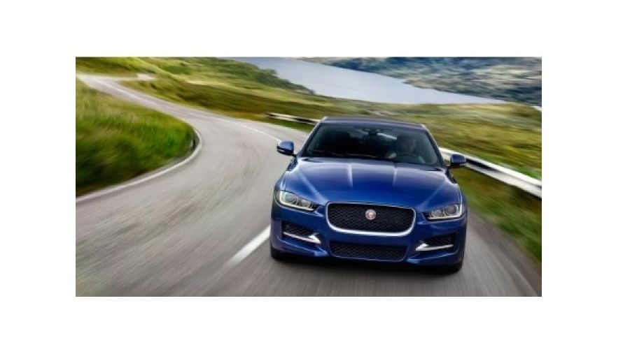 جاكوار XE