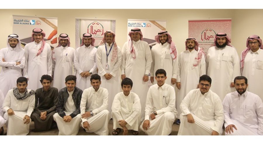 المشاركون في دورة الصيانة