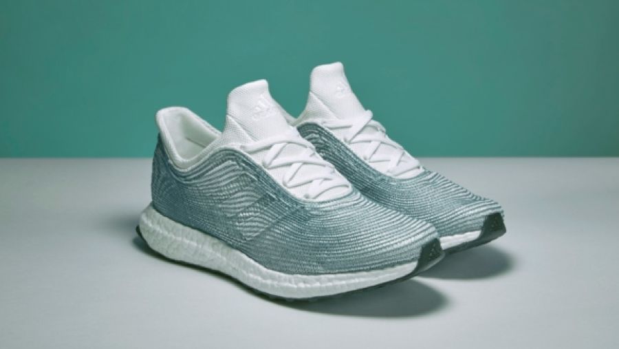 حذاء adidas x Parley