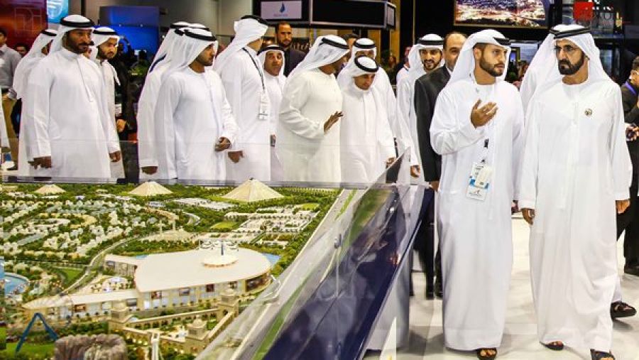 أشاد صاحب السمو بالدور الهام الذي تقوم به فالكن سيتي أوف وندرز في استقطاب الاهتمام العالمي بالقطاع العقاري في دبي من خلال مشروعها الفريد العالم في مدينة.