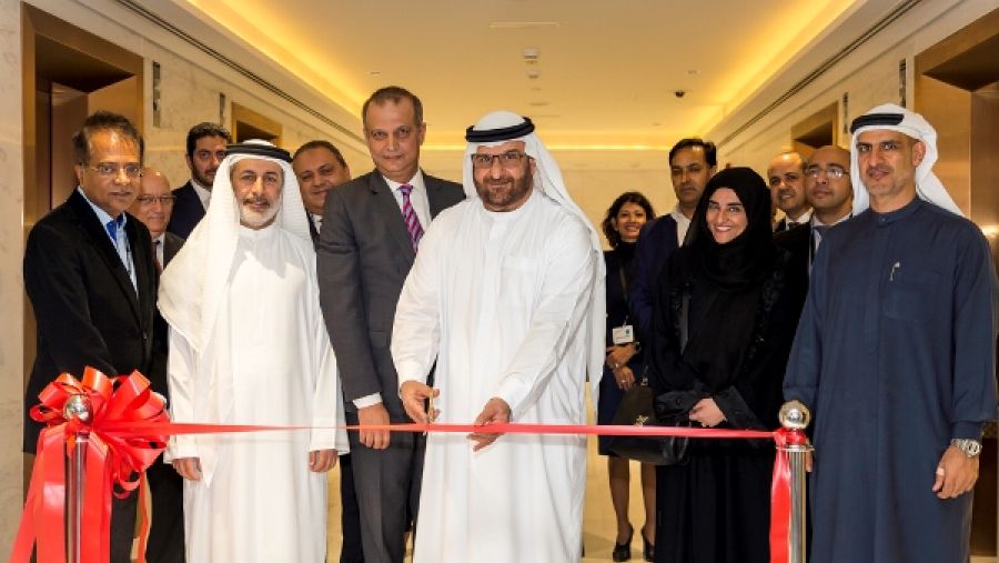 سعادة عبد الله عبد الرحمن الشيباني الأمين العام للمجلس التنفيذي لإمارة دبي يفتتح "استوديو أي بي أم- دبي" بحضور مسؤولين تنفيذيين في شركة "أي بي أم"
