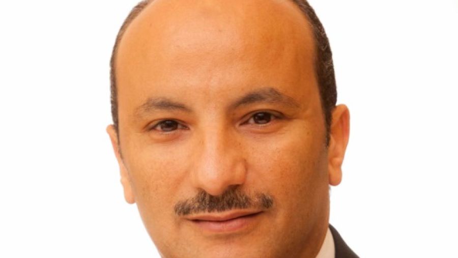 د. محمود العشيري أستاذ اللغة العربية في جامعة جورجتاون قطر